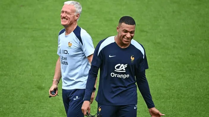 星空体育官方网站-法国无意抵制美国世界杯，法体育部长：足球必须和政治分开